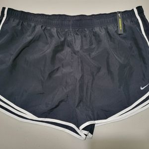 New Nike Tempo Women's Running Shorts Size 3X  w/ tags